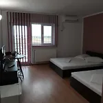 Vila Maria *